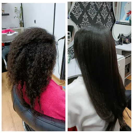 Antes y después de desrizado profesional en cabello afro